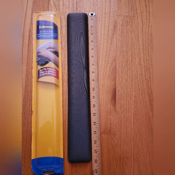 Fellowes gel wrist rest - Picture 2 of 8